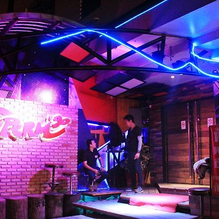 โรงแรมเรือนทิพย์ เชียงราย Ruean Tip Hotel Екстер'єр фото