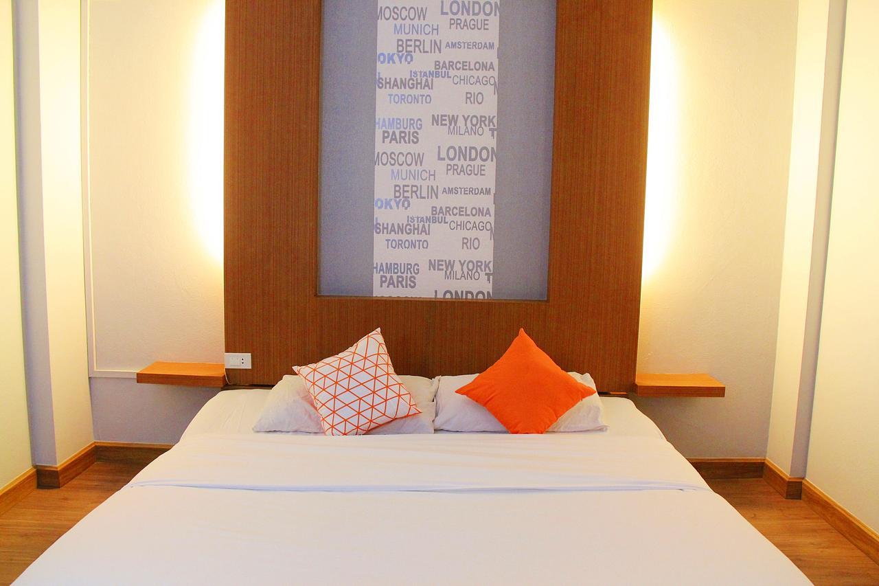 โรงแรมเรือนทิพย์ เชียงราย Ruean Tip Hotel Екстер'єр фото