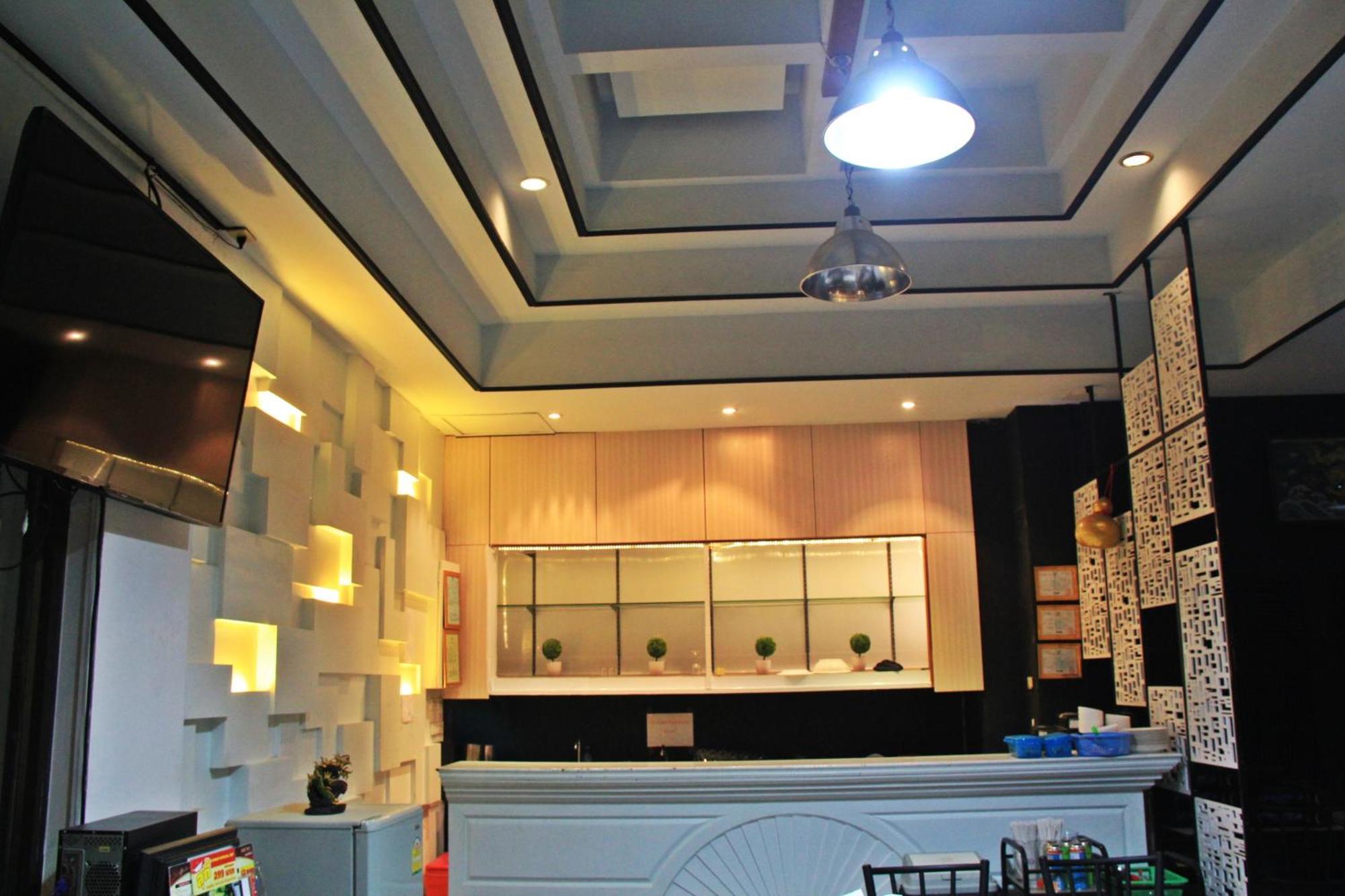 โรงแรมเรือนทิพย์ เชียงราย Ruean Tip Hotel Екстер'єр фото
