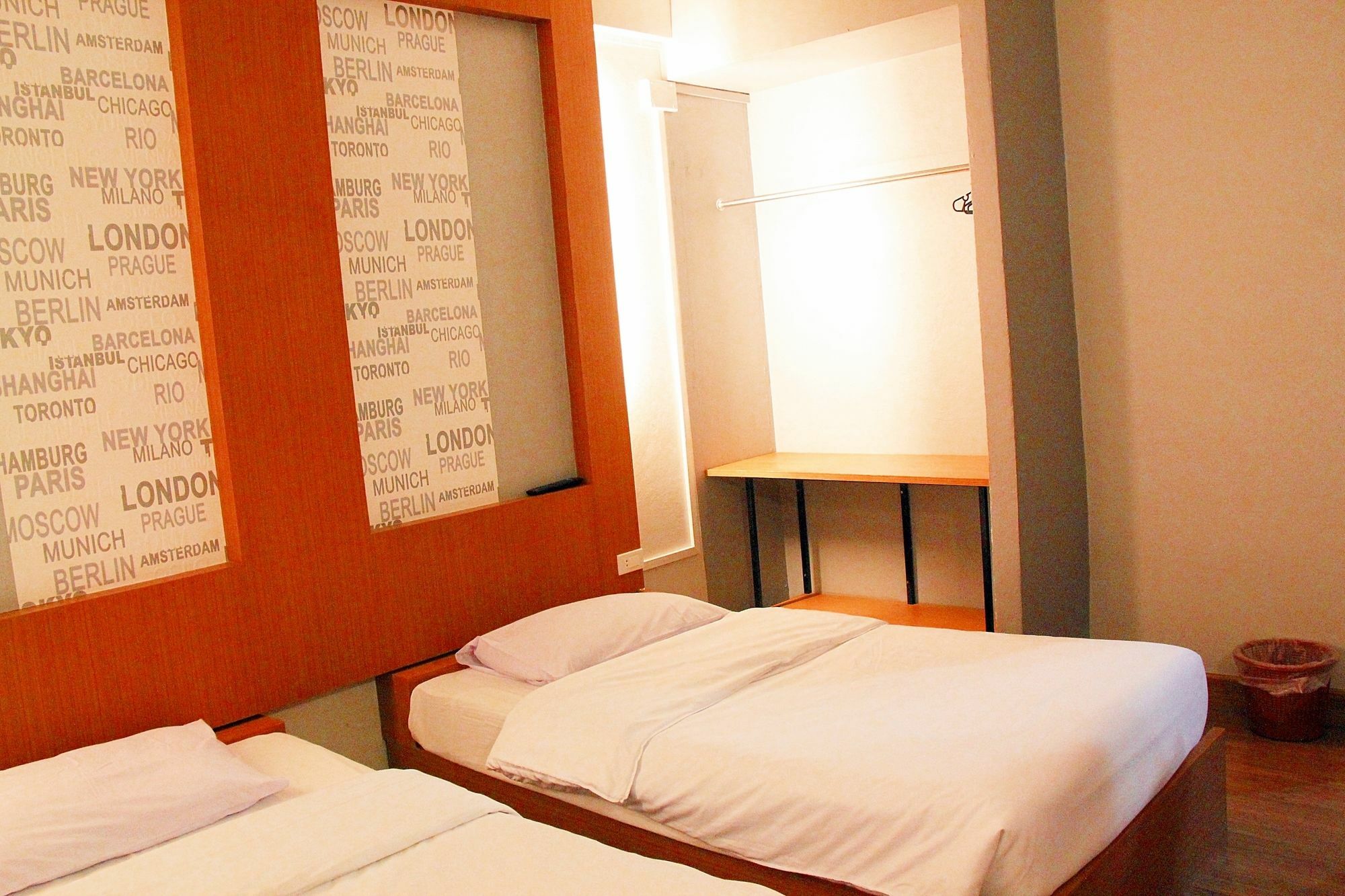 โรงแรมเรือนทิพย์ เชียงราย Ruean Tip Hotel Екстер'єр фото