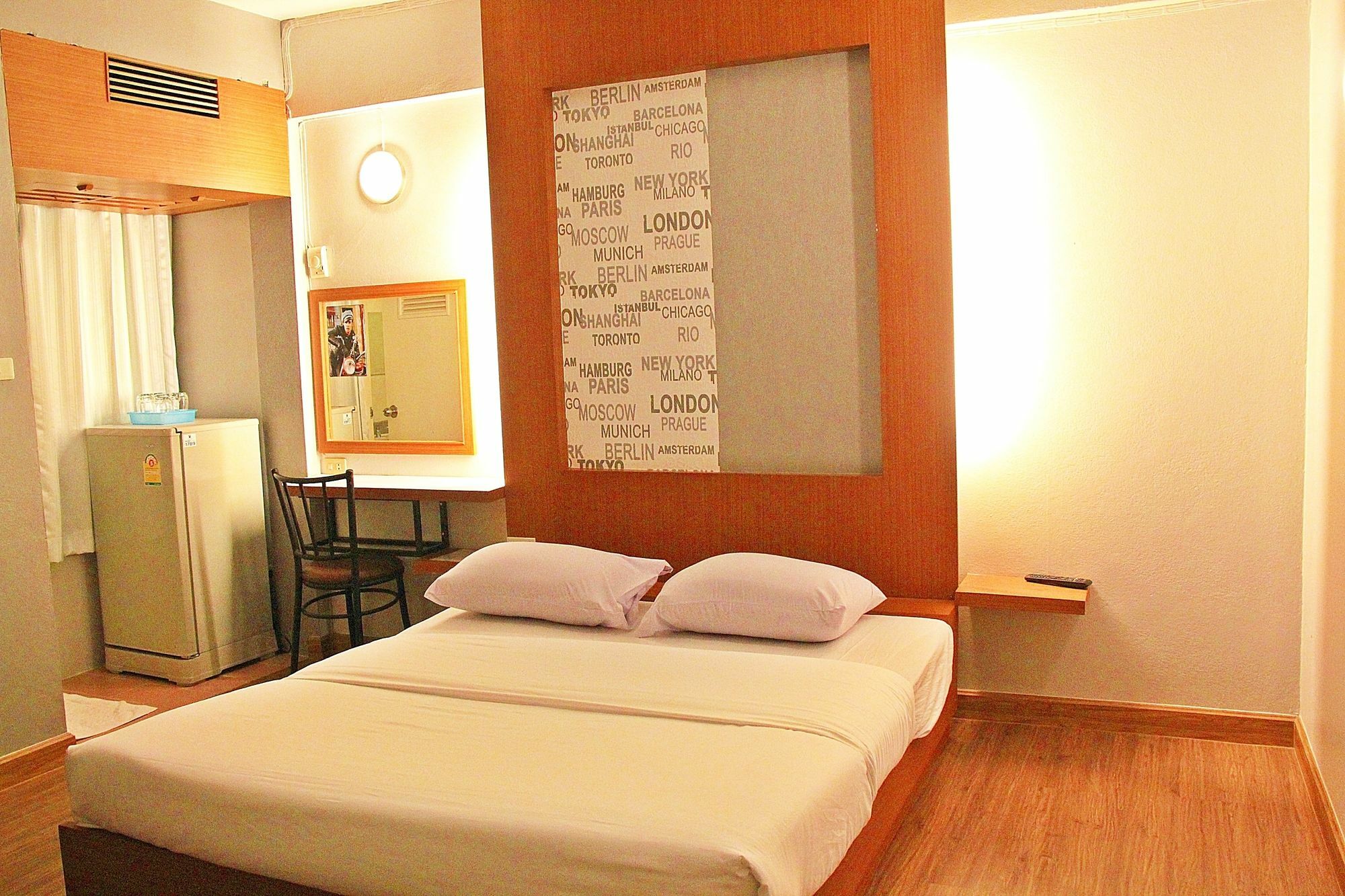 โรงแรมเรือนทิพย์ เชียงราย Ruean Tip Hotel Екстер'єр фото